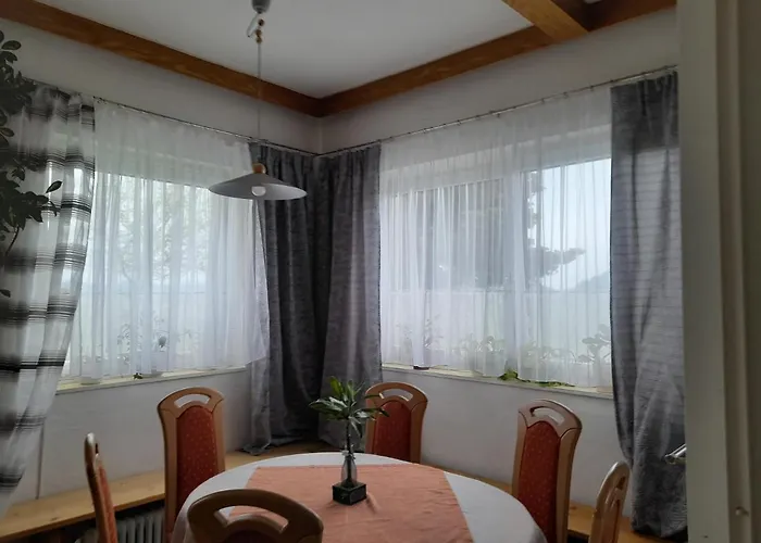 Finihaus Πανσιόν *